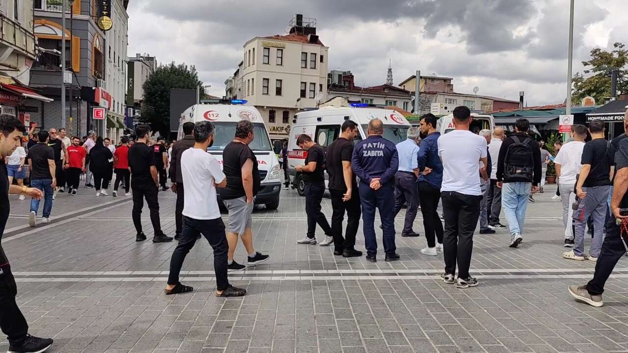 Şehrin göbeğindeki döviz bürosunda silahlı kavga çıktı! 3 ölü, 2 yaralı var 8